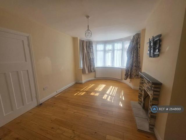 House for rent in Lane, Greater London
