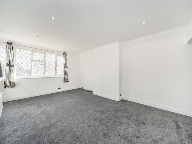 House for rent in London Borough of Lewisham, Cat Hill