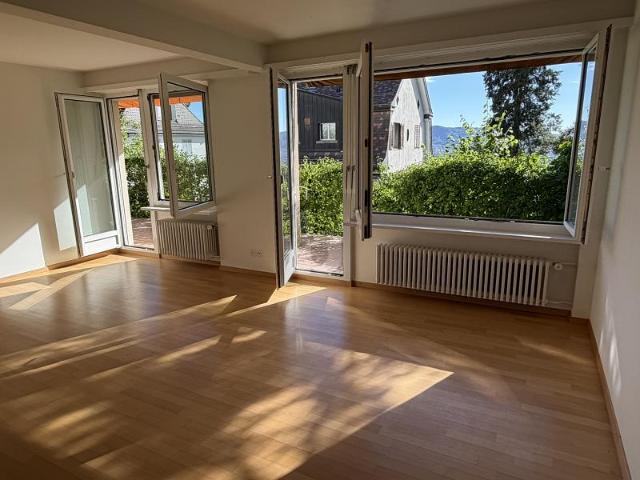 Wohnung mieten in Einigen, Zürich