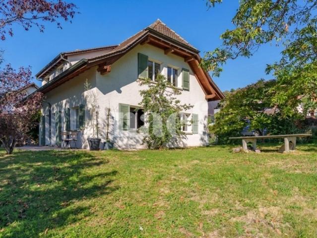 Einfamilienhaus kaufen in Luins, District de Nyon