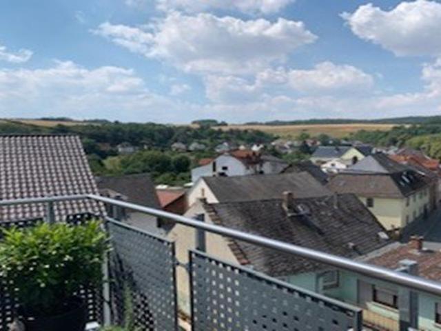 Dachgeschosswohnung mieten in Eisenbach, Hessen