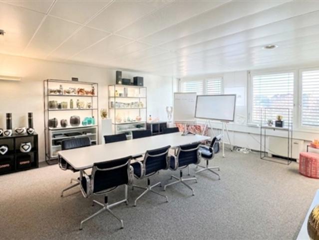 Büro mieten in Opfikon, Zürich