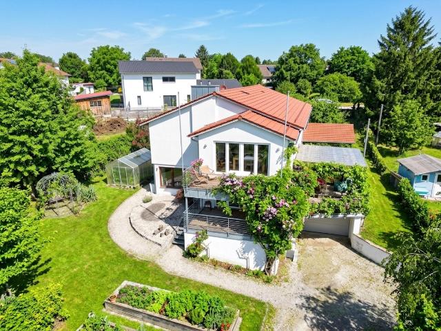 Dachgeschosswohnung kaufen in Windach, Bayern