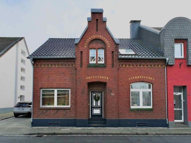 Haus kaufen in Büttgen, Kaarst