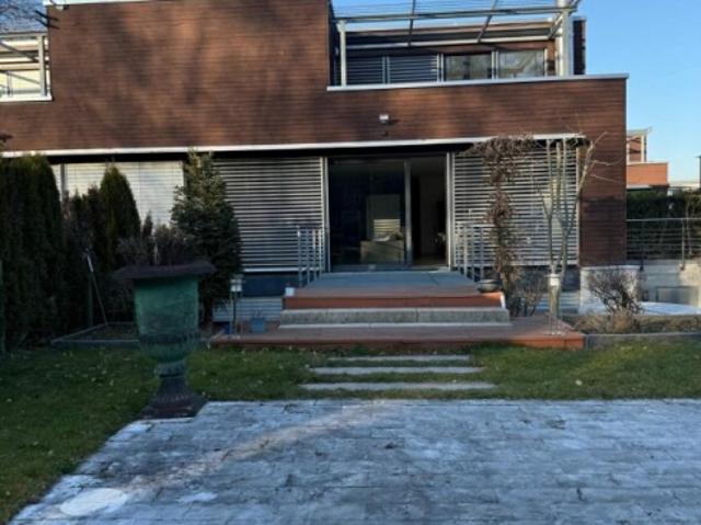 Einfamilienhaus mieten in Rüschlikon, Zürich