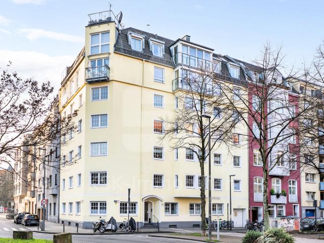 Dachgeschosswohnung kaufen in Merheim, Köln