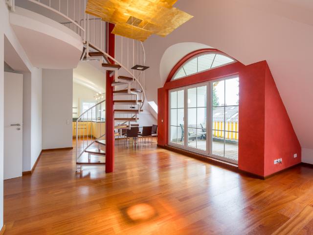 Dachgeschosswohnung kaufen in Gröbenzell, Bayern