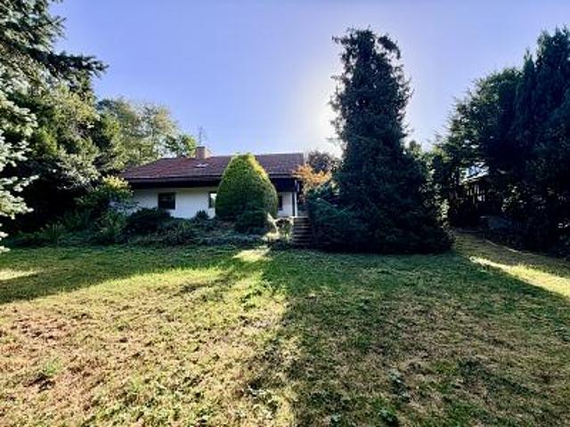Erdgeschosswohnung kaufen in Kreuzweg, Berg