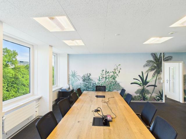Büro mieten in Einigen, Zürich