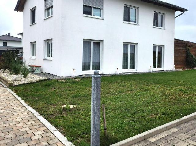 Villa kaufen in Wallersdorf, Bayern