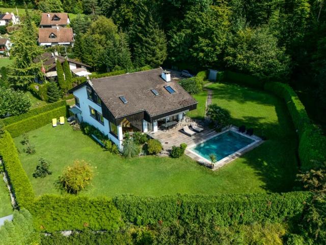 Einfamilienhaus kaufen in Winkel, Zürich