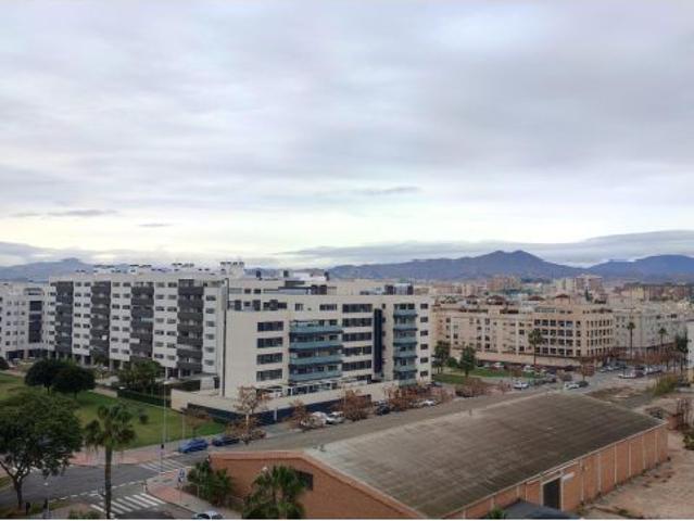 Piso en alquiler en Málaga Del Fresno, Almudena