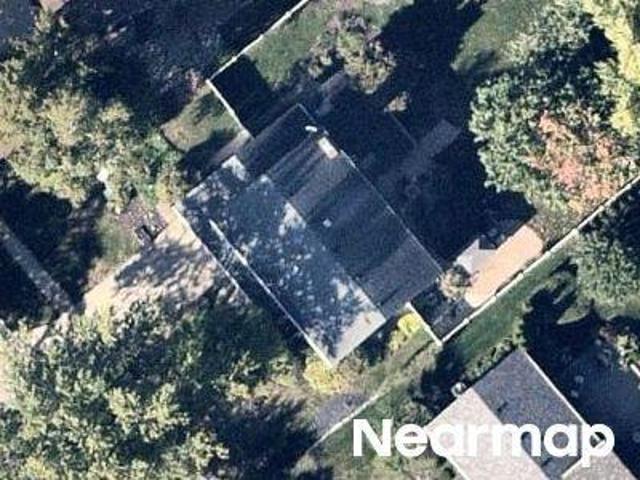 House for sale in Mchenry, Illinois