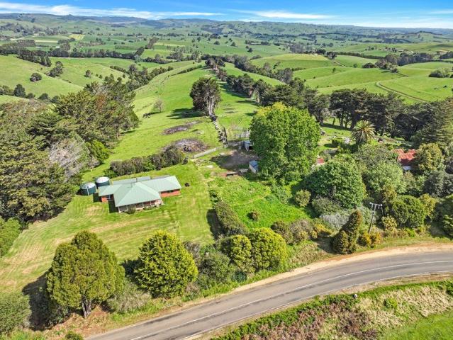 Cottage for sale in Mirboo, Victoria
