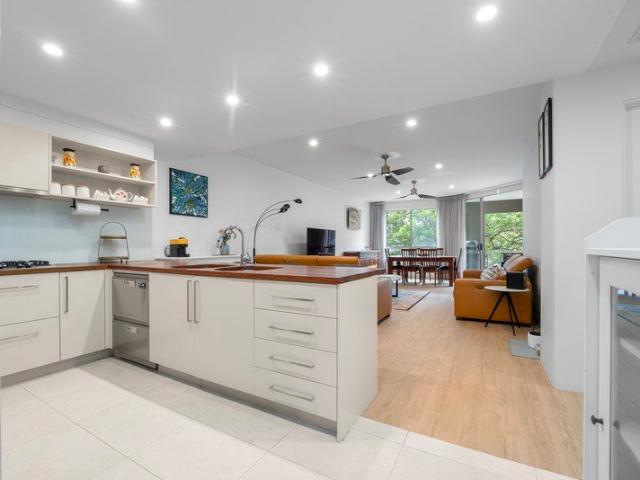 Apartment for sale in Hope Island, Gold Coast City
