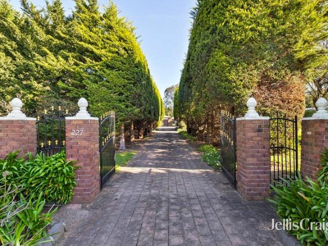 House for sale in Somerville, Melbourne