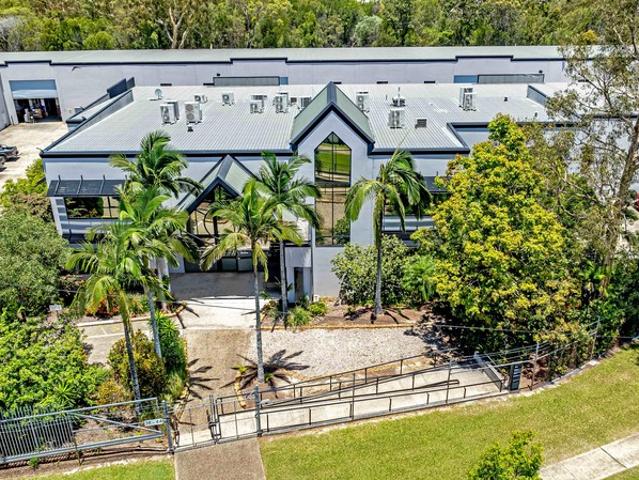 Office for rent in Toombul, Queensland