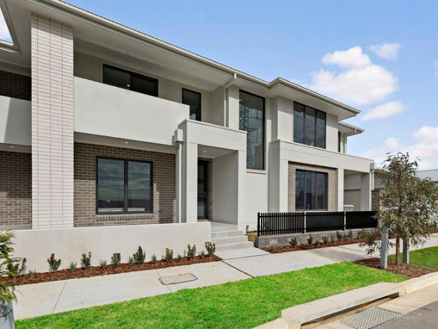 Cottage for sale in Sydney, New South Wales