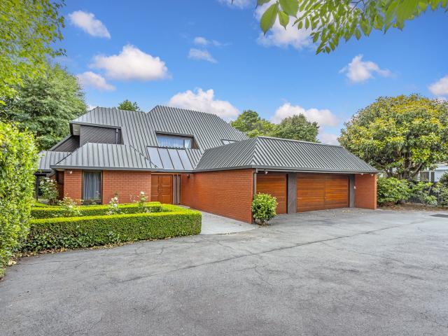 Apartment for rent in Chaslands, Canterbury