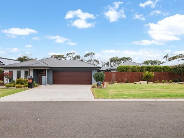 House for sale in Cowes, Victoria