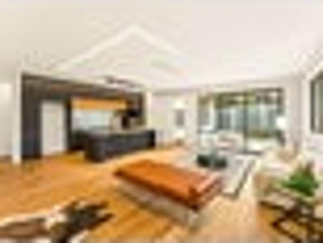 House for sale in Oratia