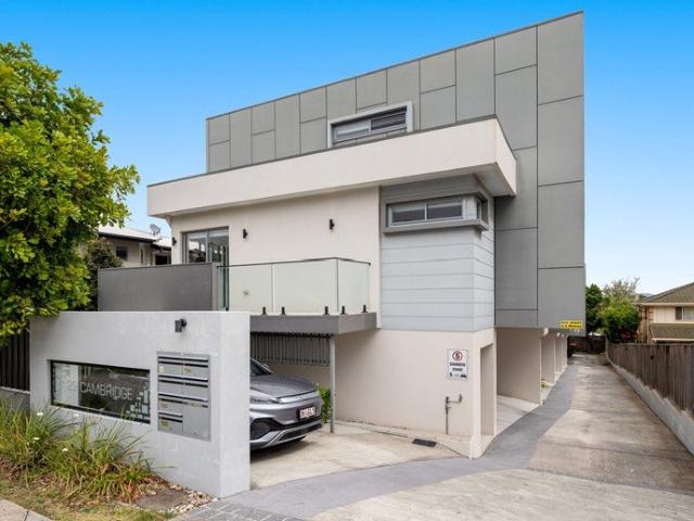 Townhouse for sale in Toombul, Queensland
