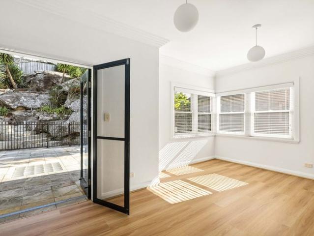 House for rent in Lower North Shore, Sydney