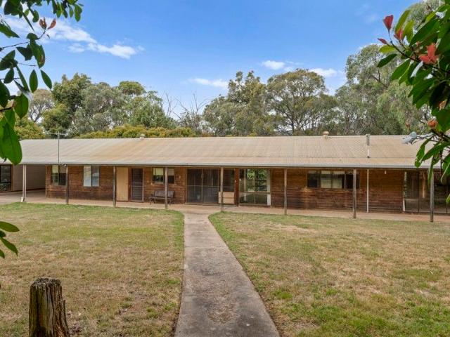 House for sale in Lima East, Victoria