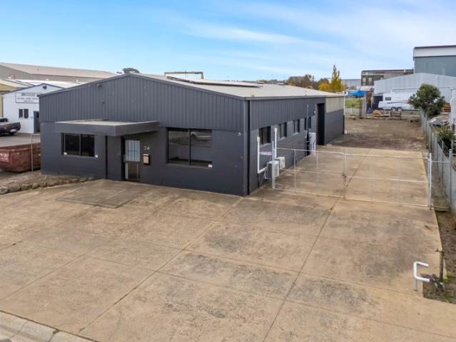Warehouse for sale in Ballarat, Victoria
