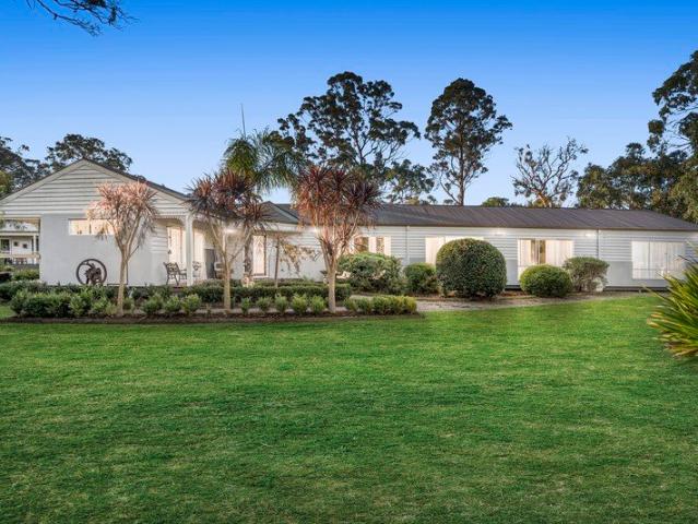 Cottage for sale in Camerons Creek, Victoria