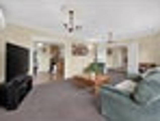 House for sale in Chartwell Shopping Centre, Hamilton City