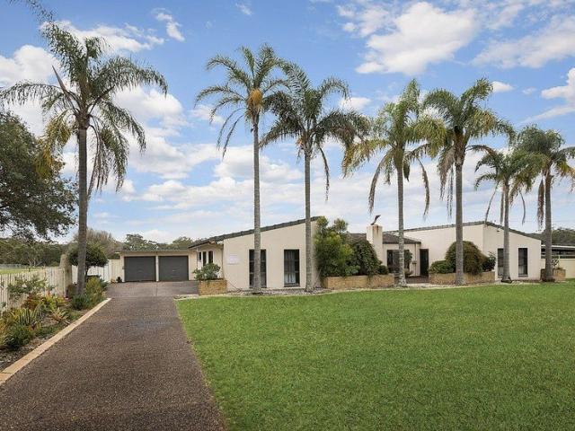 Cottage for sale in Woongarrah, New South Wales