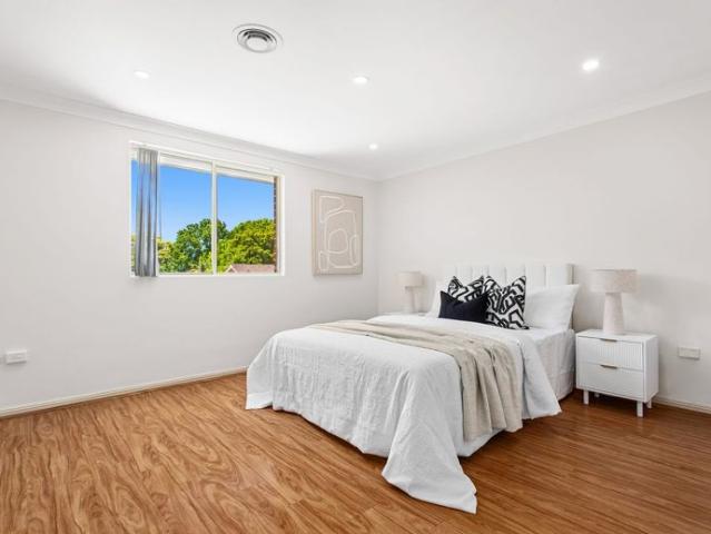 Townhouse for rent in Sydney, New South Wales