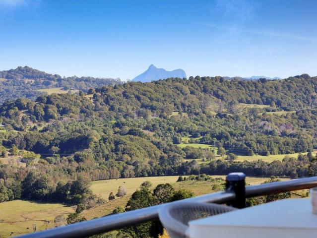 House for sale in Bilambil Heights, New South Wales