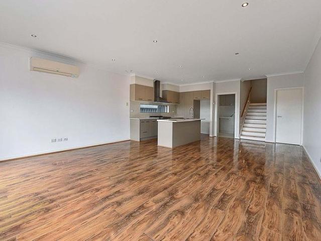 Townhouse for rent in Camerons Creek, Victoria