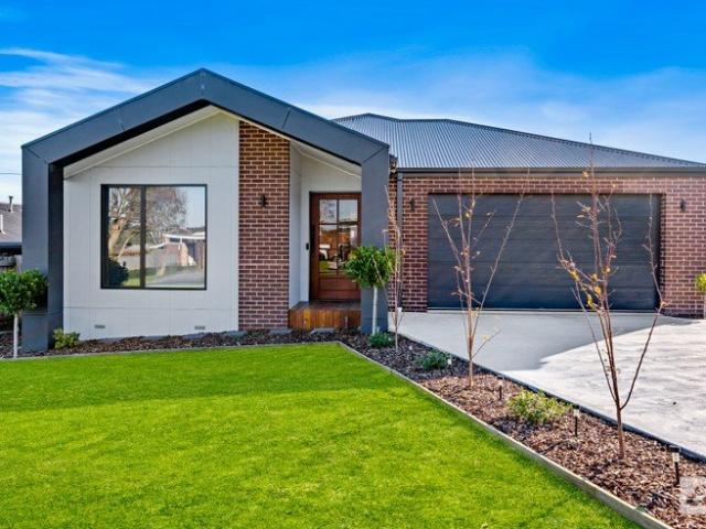 House for sale in Drouin, Victoria