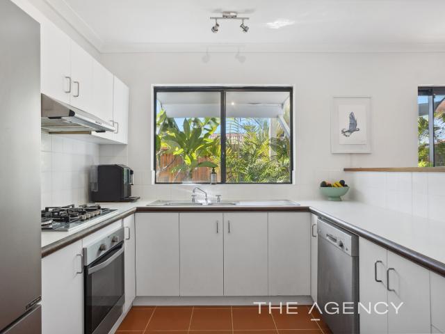 Townhouse for sale in Scarborough, City of Stirling
