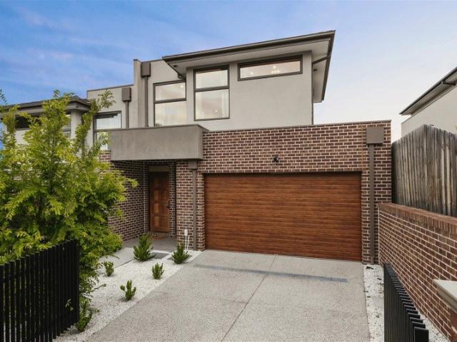 Townhouse for sale in Doncaster, Melbourne