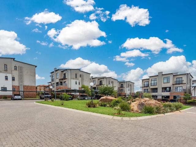 Apartment for sale in Johannesburg, West