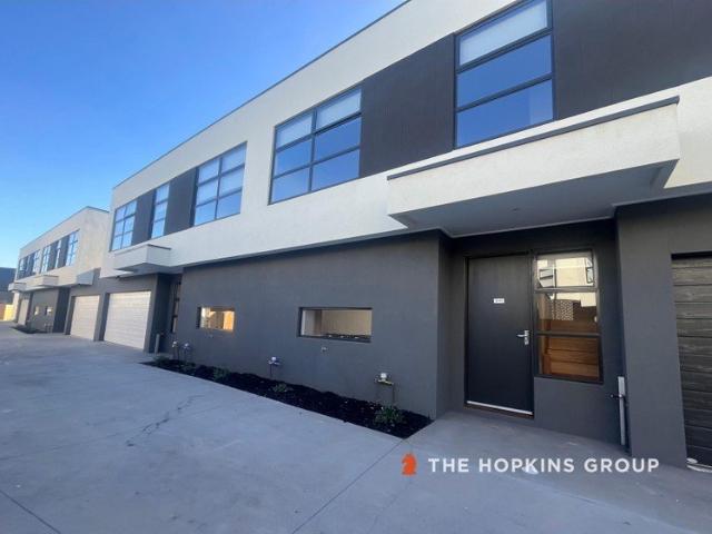 Townhouse for rent in Camerons Creek, Victoria
