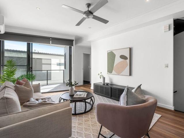 Townhouse for rent in Toombul, Queensland