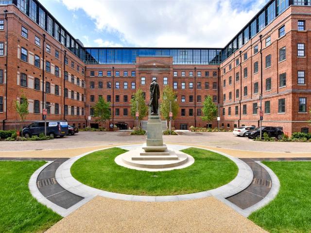 Apartment for rent in Slough