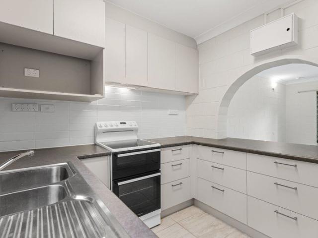 Apartment for sale in Cairns North, Cairns