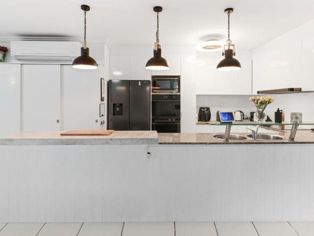 Apartment for sale in Cairns, Queensland