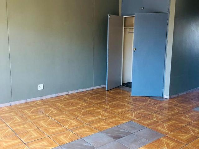Apartment for rent in Hillbrow, Johannesburg
