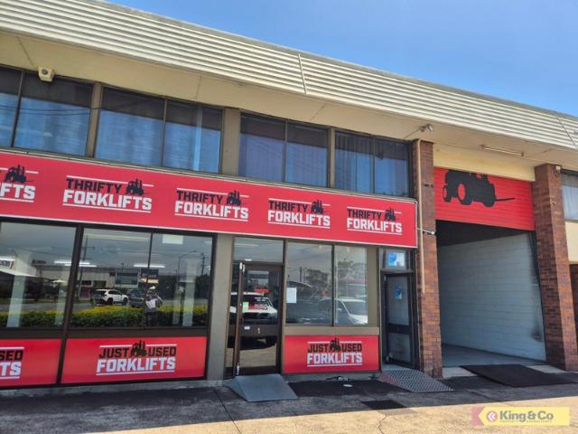 Warehouse for rent in Toombul, Queensland