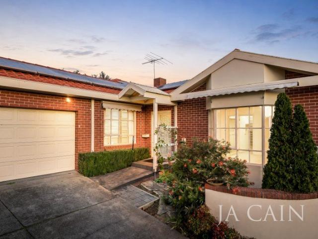Townhouse for sale in Camerons Creek, Victoria