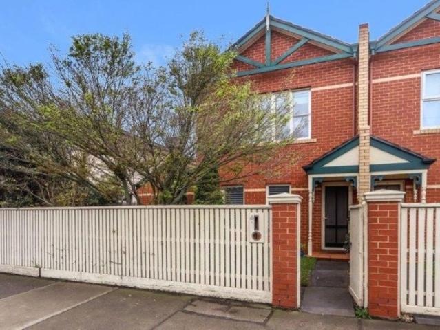 Townhouse for sale in Camerons Creek, Victoria