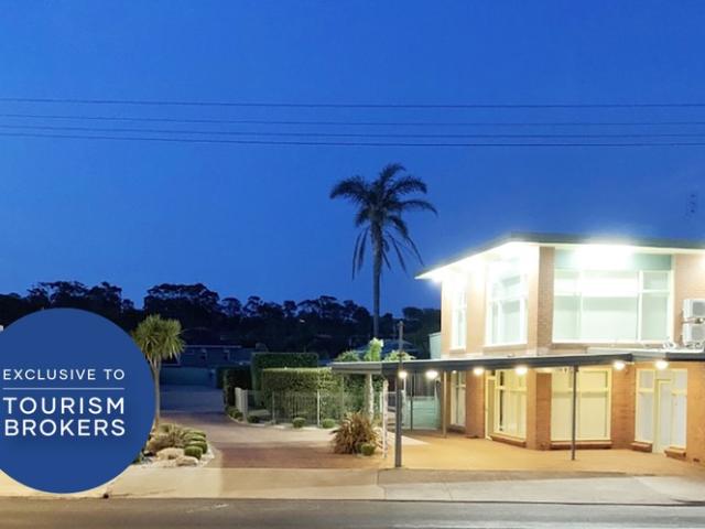 Townhouse for sale in Lakes Entrance, Victoria
