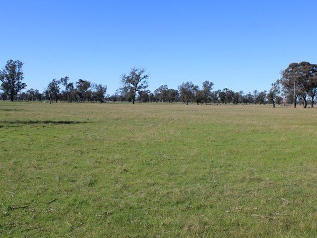 Cottage for sale in Apsley, Victoria
